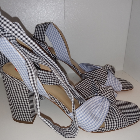 Ann Taylor Lili Gingham Knot Block Heel Sandals - Picture 3 of 14